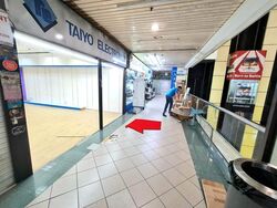 Sim Lim Square (D7), Shop House #572954531